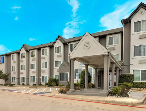 Motel 6 Fort Worth, TX - Burleson hotel detail image 1