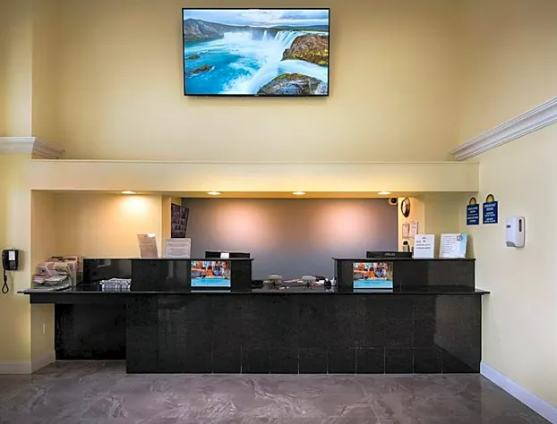 Days Inn by Wyndham Wayne hotel detail image 2