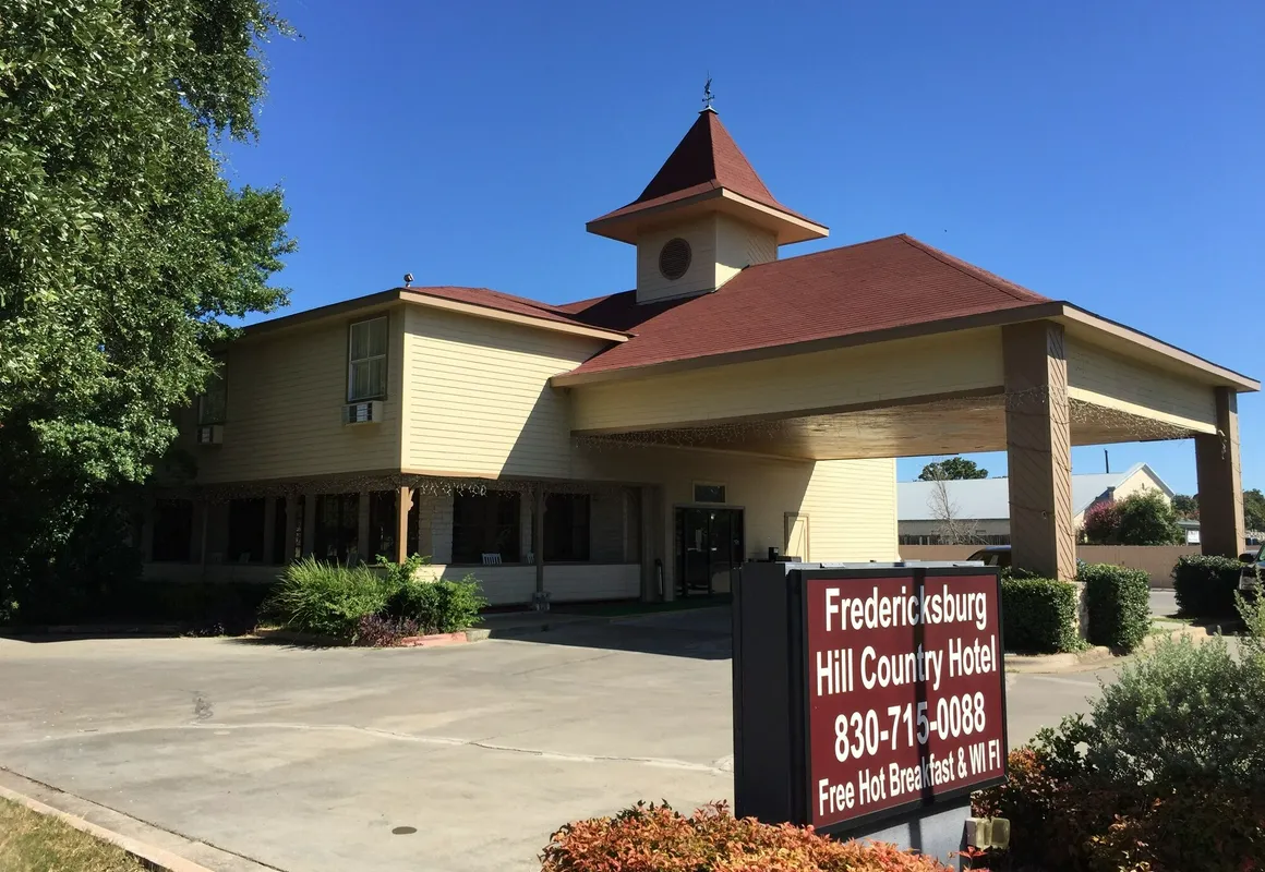 Fredericksburg Hill Country Hotel hotel hero