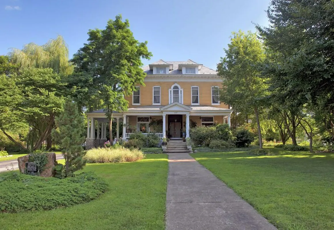 Beall Mansion An Elegant Bed & Breakfast Inn hotel hero