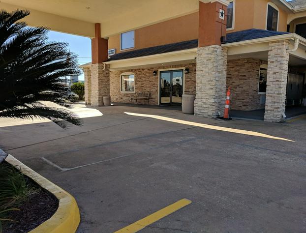 Super 8 by Wyndham Houston/Willowbrook/Hwy 249 hotel detail image 2