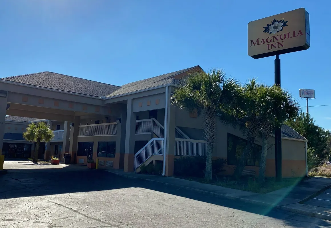 Magnolia Inn Townhouse Hattiesburg MS I-59 hotel hero
