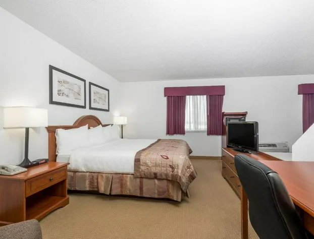 Baymont by Wyndham Marshfield hotel detail image 4