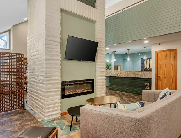 MainStay Suites Springfield South - Battlefield Rd hotel detail image 1
