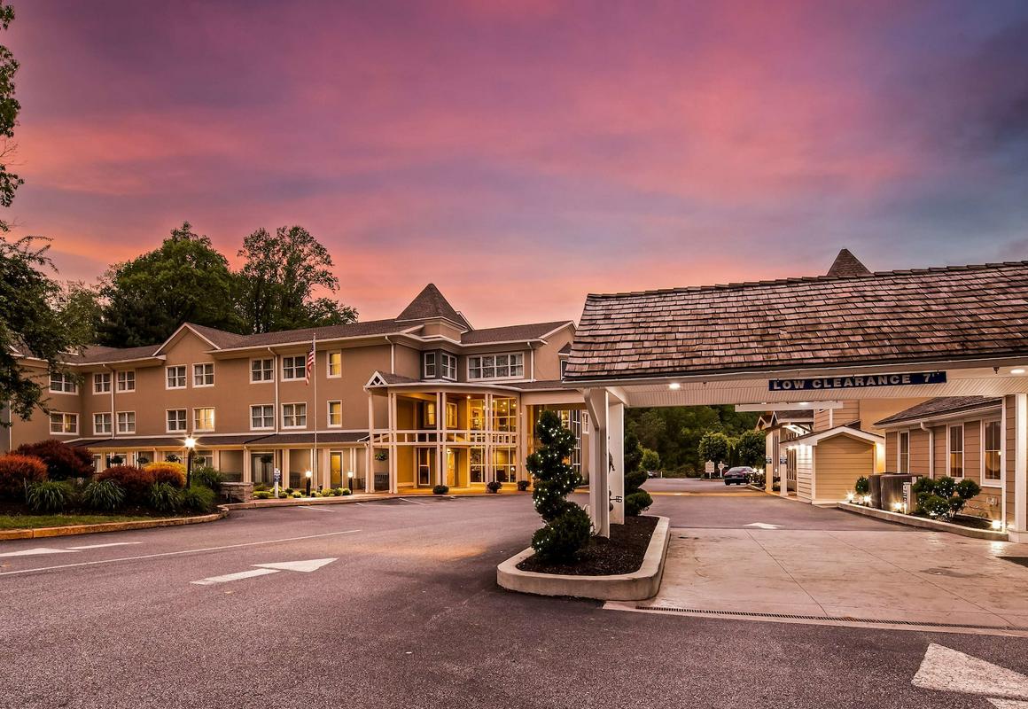 Inn at Mendenhall hotel hero