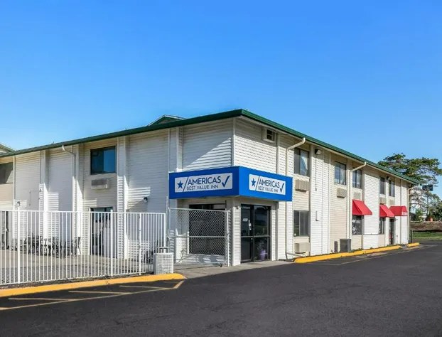 Americas Best Value Inn Lincoln Airport hotel detail image 1