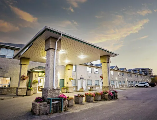 Super 8 by Wyndham Drayton Valley hotel detail image 1