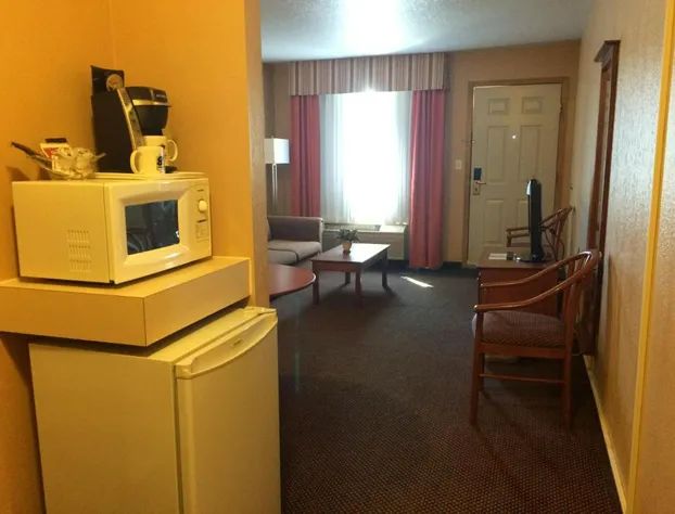 Super 8 by Wyndham Drayton Valley hotel detail image 2