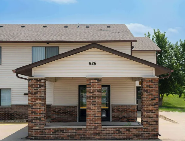 Super 8 by Wyndham Dyersville near Field of Dreams hotel detail image 2