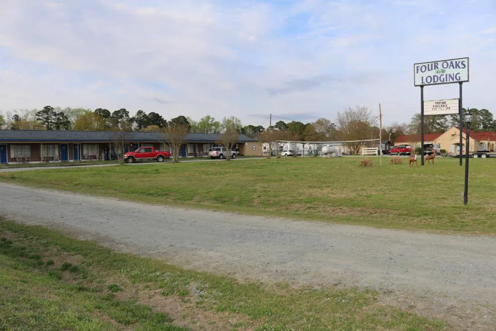 Four Oaks Lodging & RV Resort hotel hero