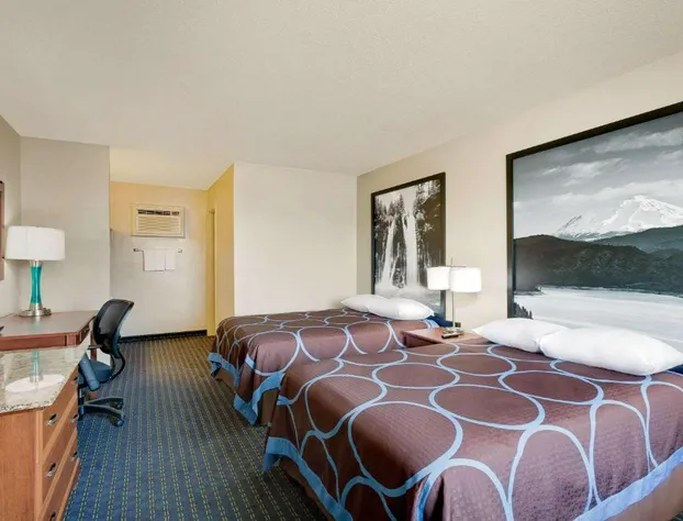 Super 8 by Wyndham Alturas hotel detail image 3