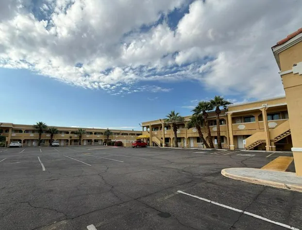 Valley Inn hotel detail image 2