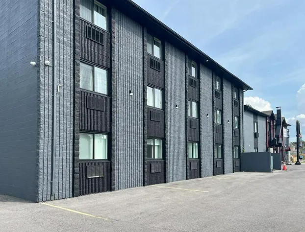 Motel 6 Niagara Falls, ON – Near the Falls hotel detail image 1