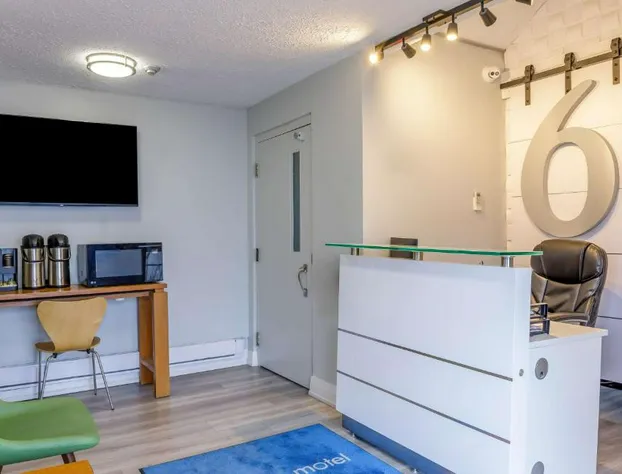 Motel 6 Niagara Falls, ON – Near the Falls hotel detail image 4