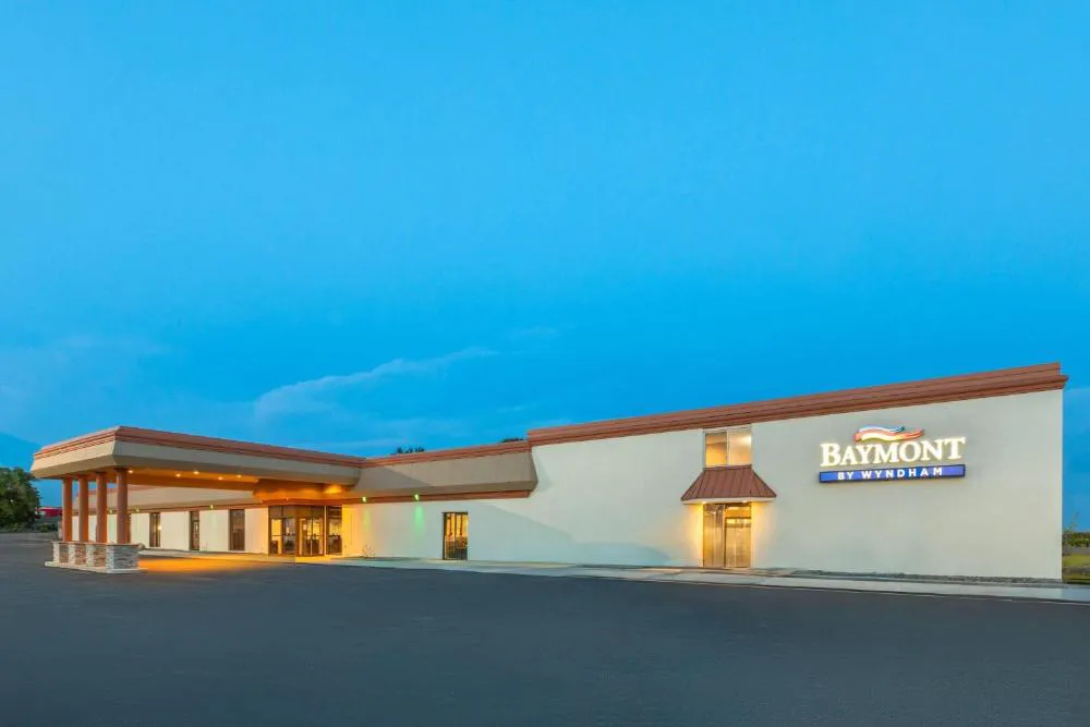 Baymont by Wyndham Jamestown Conference Center & Water Park hotel hero