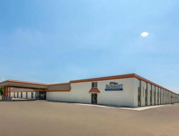 Baymont by Wyndham Jamestown Conference Center & Water Park hotel detail image 1