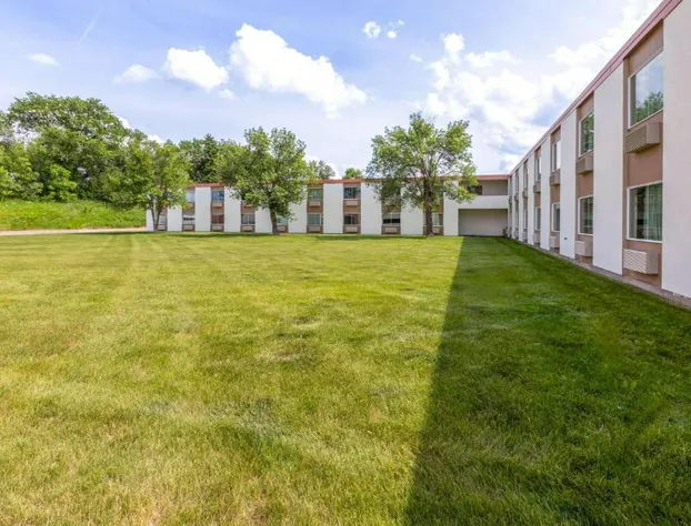 Baymont by Wyndham Jamestown Conference Center & Water Park hotel detail image 3