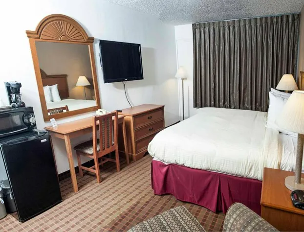 Express Inn & Suites hotel detail image 2