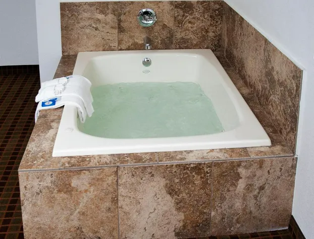 Express Inn & Suites hotel detail image 3