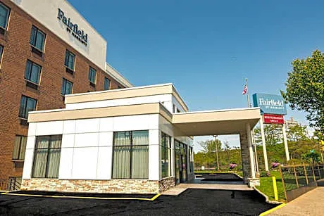 Fairfield Inn by Marriott JFK Airport hotel hero