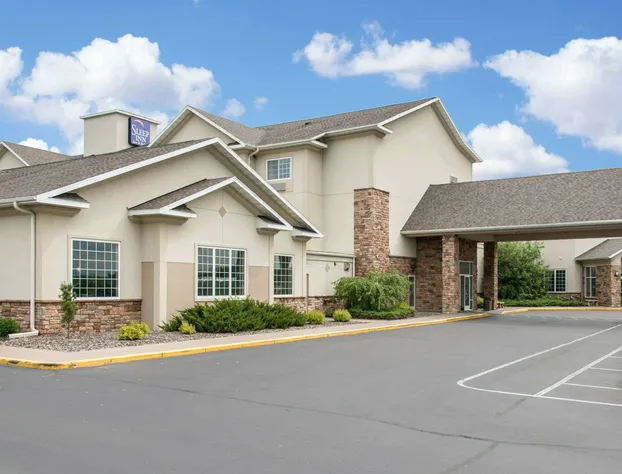 Sleep Inn & Suites Conference Center Eau Claire North hotel detail image 1