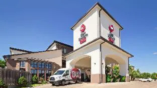 Best Western Plus Country Inn & Suites hotel detail image 1