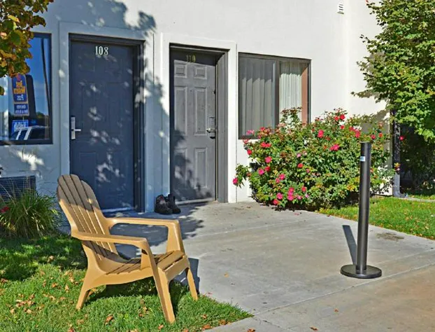 Best Western Plus Country Inn & Suites hotel detail image 3