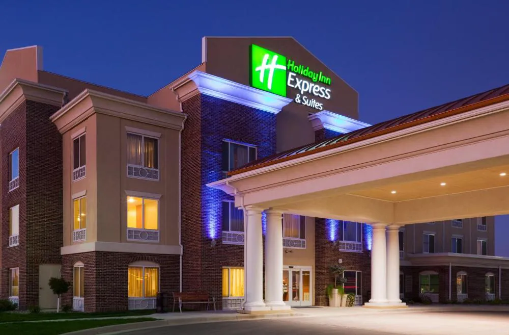 Holiday Inn Express & Suites Minot by IHG hotel hero