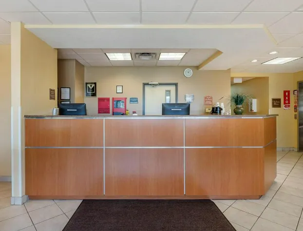 Econo Lodge Inn & Suites Des Moines Fairgrounds Area hotel detail image 2