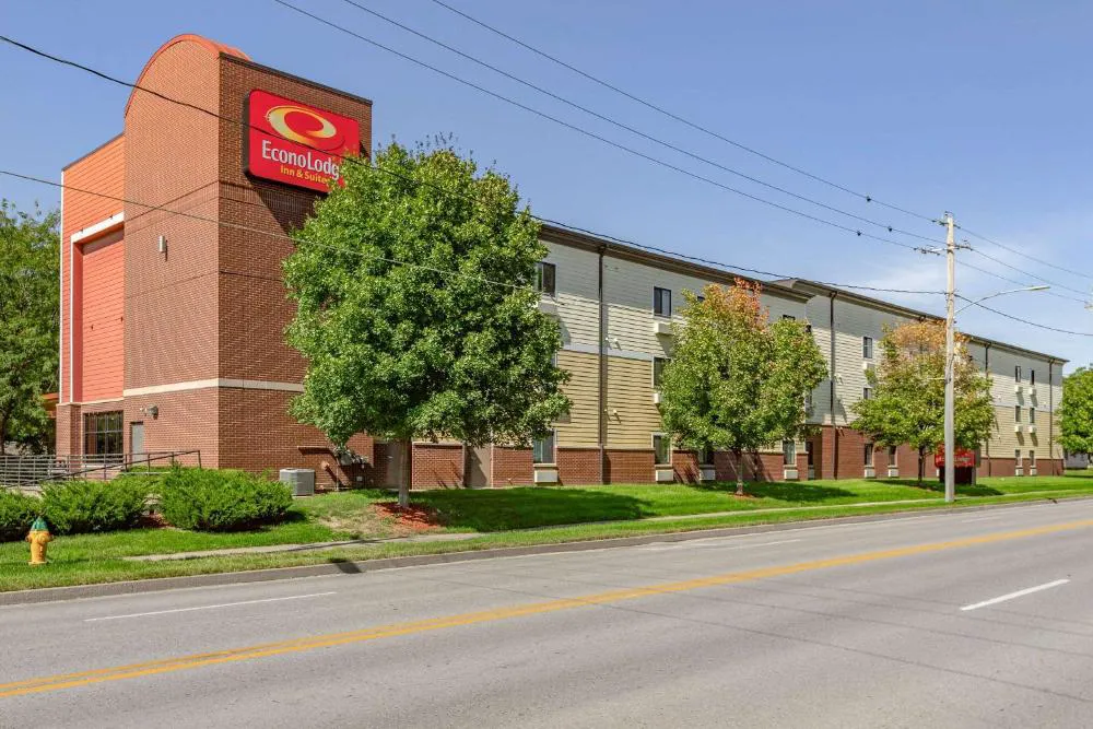 Econo Lodge Inn & Suites Fairgrounds hotel hero
