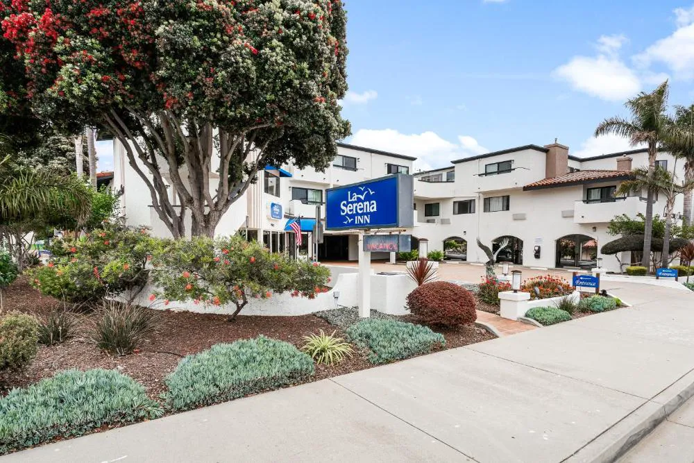 La Serena Inn hotel hero