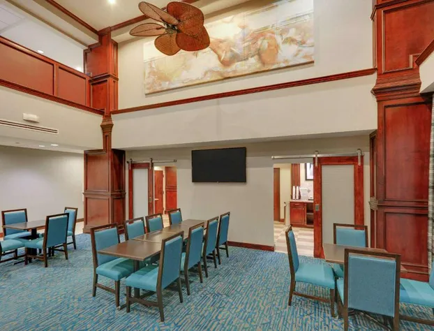 Hampton Inn & Suites Dallas-Arlington-South hotel detail image 2