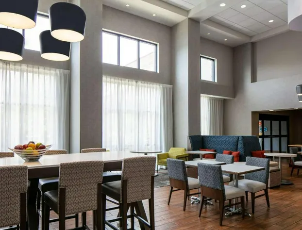 Hampton Inn & Suites West Bend hotel detail image 3