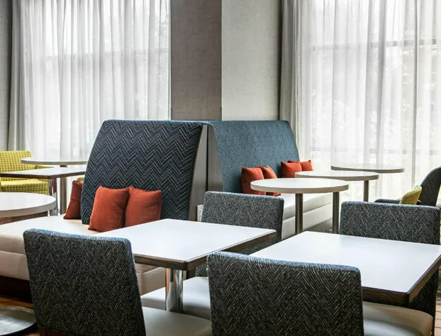 Hampton Inn & Suites West Bend hotel detail image 1