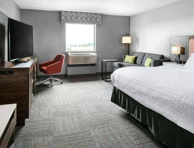 Hampton Inn & Suites West Bend hotel detail image 4