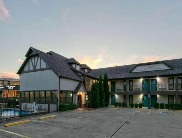 Howard Johnson by Wyndham San Marcos hotel detail image 2