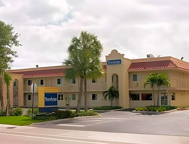 Motel 6 Riviera Beach, FL hotel detail image 1