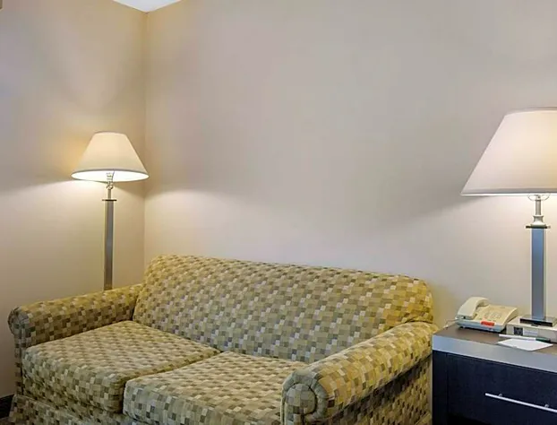 Quality Inn Ledgewood - Dover hotel detail image 3