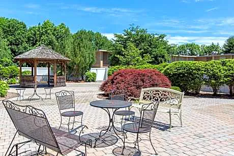 Quality Inn Ledgewood - Dover hotel detail image 4