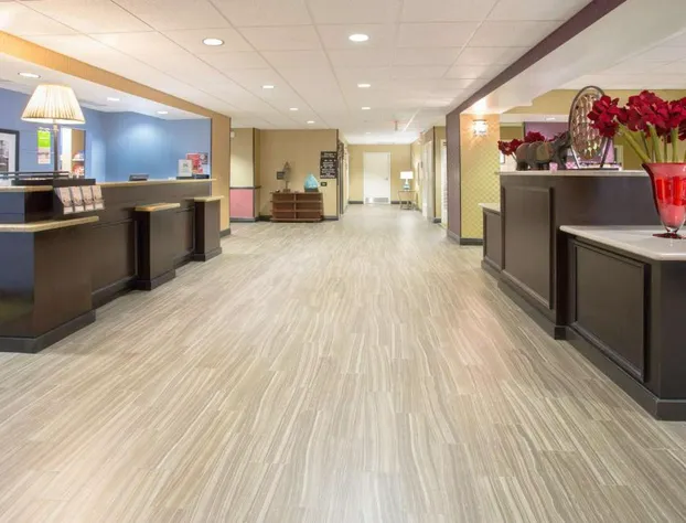 Hampton Inn Santa Rosa hotel detail image 2