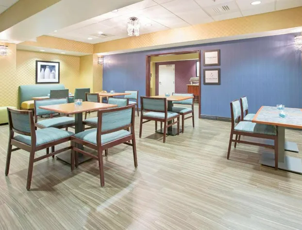 Hampton Inn Santa Rosa hotel detail image 4