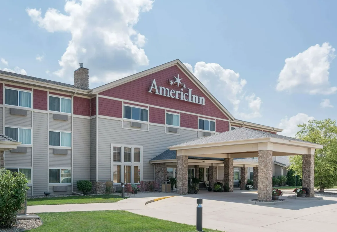 AmericInn by Wyndham Newton hotel hero