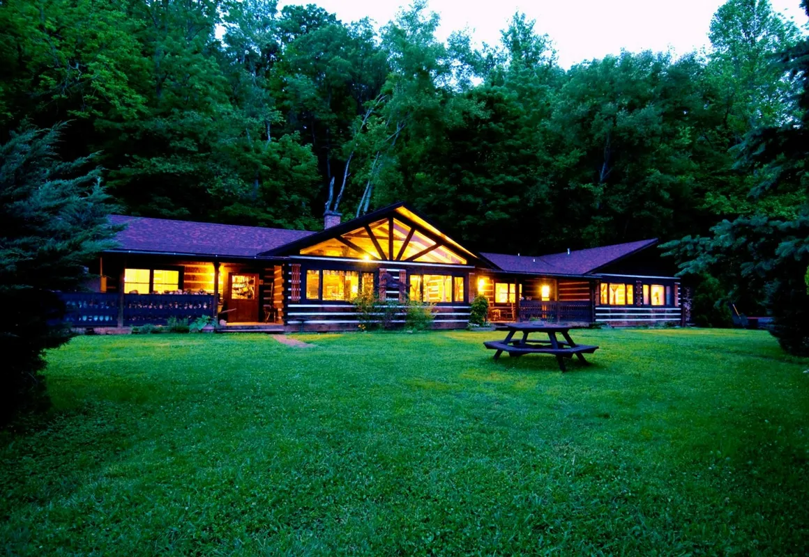 Creekwalk Inn and Cabins hotel hero