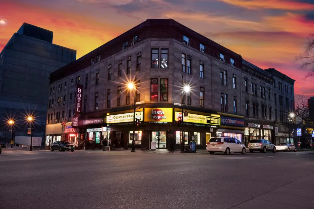 Hotel Quartier des Spectacles hotel hero