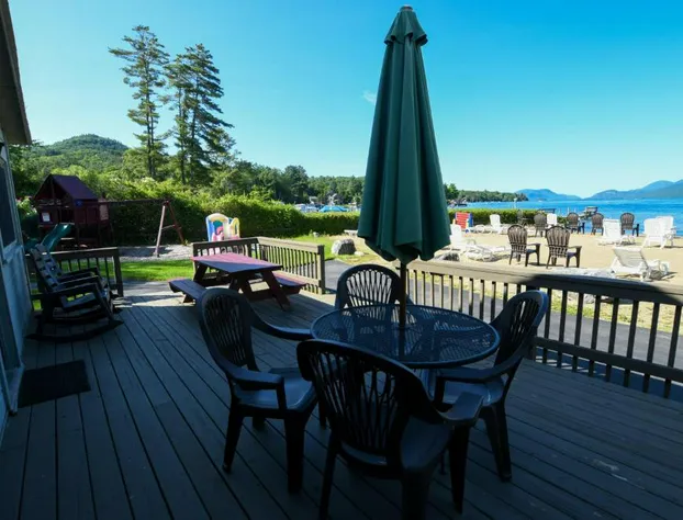 Lake George Diamond Cove hotel detail image 4