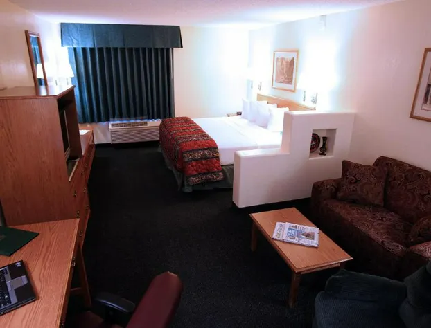 Gateway Studio Suites hotel detail image 4