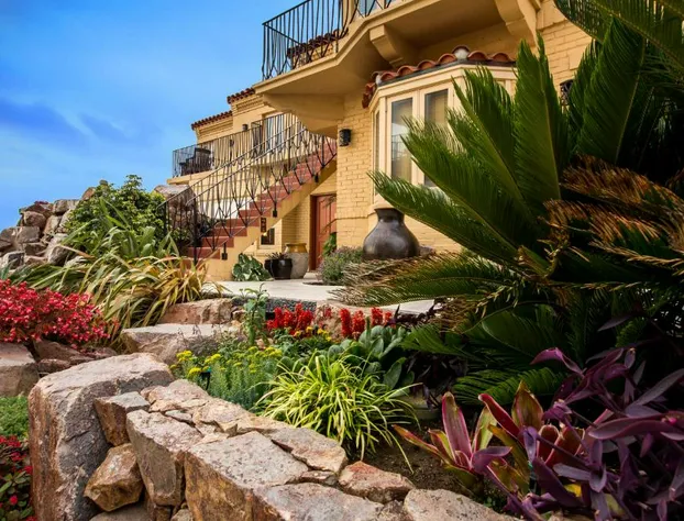 Pantai Inn hotel detail image 4