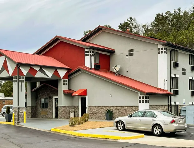 Econo Lodge Cartersville-Emerson Lake Point hotel detail image 3