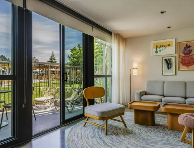 Flamingo Resort & Spa Santa Rosa Sonoma, Tapestry by Hilton hotel detail image 4