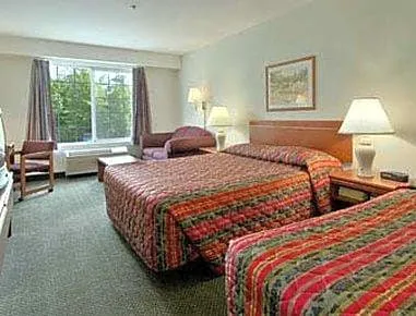 Super 8 by Wyndham Gresham/Portland Area OR hotel detail image 4